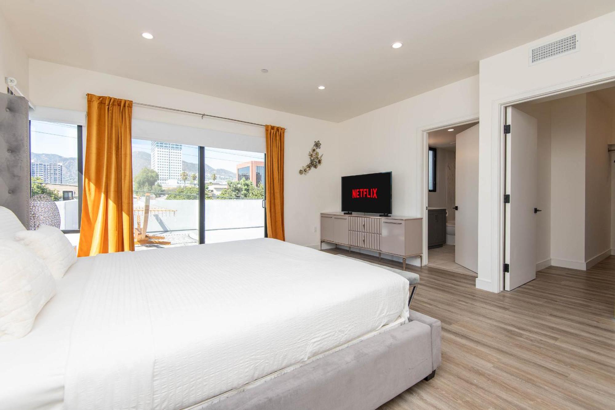 Regency Modern Apartments Glendale Exterior photo