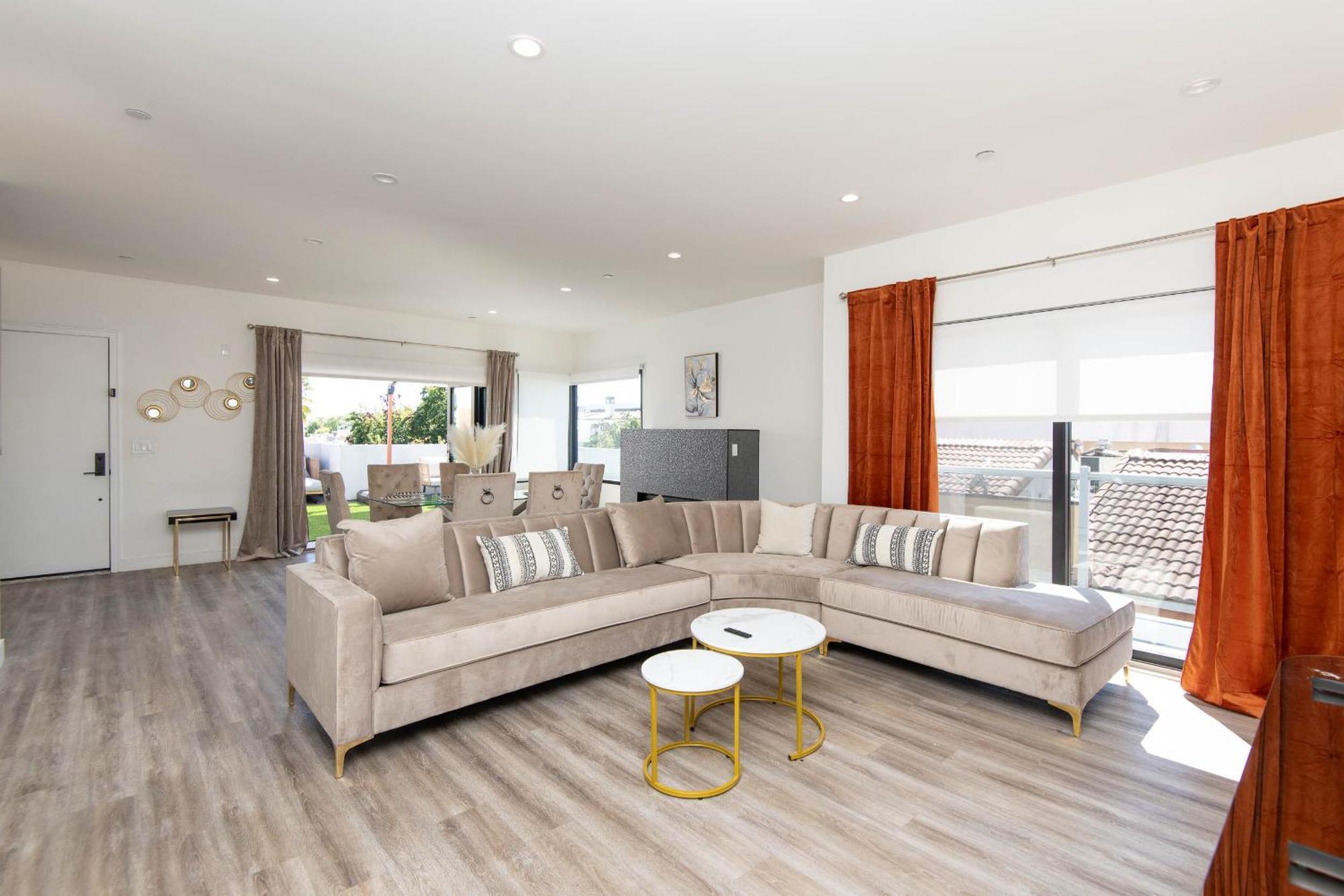 Regency Modern Apartments Glendale Exterior photo
