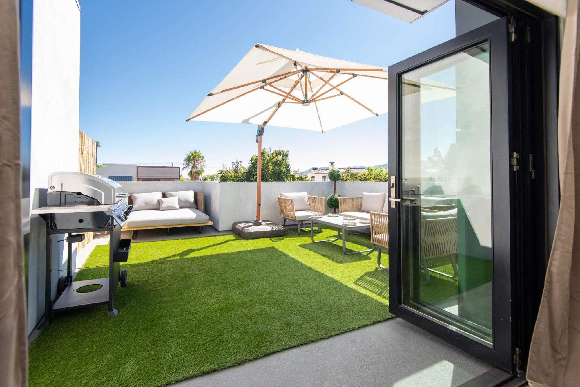 Regency Modern Apartments Glendale Exterior photo